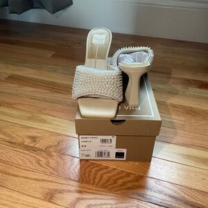 Pearl Heels Size 9
